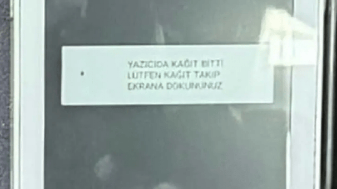 Foto - Takside akılalmaz olay: 'Kağıt bitti' yazısı ele verdi!