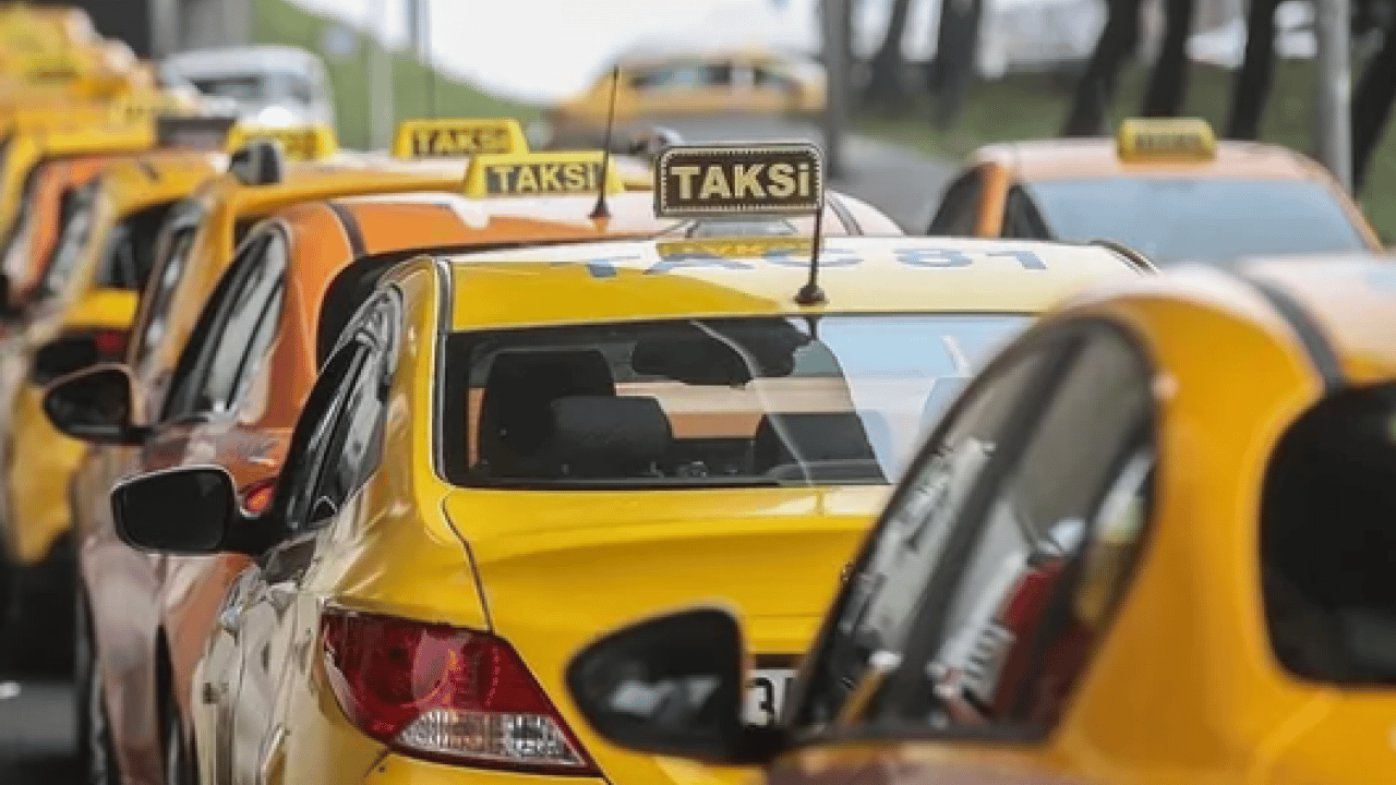 Foto - Taksilerde artık zorunlu oldu! Eylül ayına kadar süre tanındı!