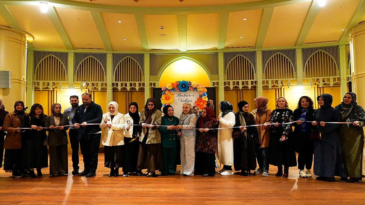 Taksim'de geleneksel sanat rüzgarı! 