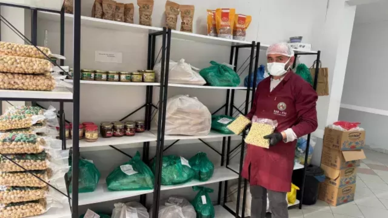 Foto - Talebi görüp bir sene önce başladı, koca ilçeyi müdavimi yaptı! Kapış kapış gidiyor