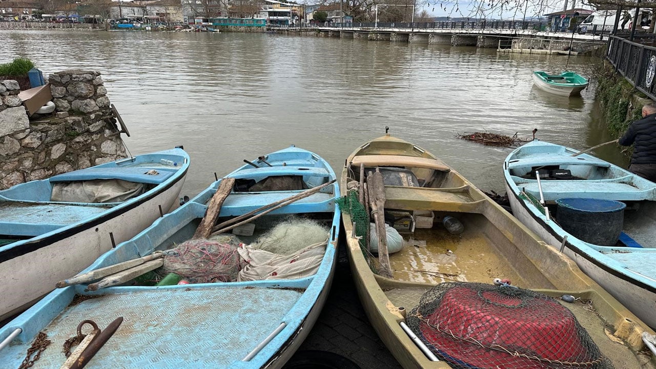 Tam 10 yıl sonra yeniden aynı manzara! Burası Venedik değil Ulubat Gölü