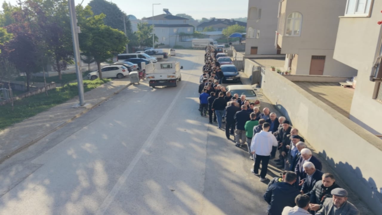 Foto - Tam 60 yıldır hiç bozulmadı, bu kez 1 kilometreyi geçti! İşte Bursa’da dronla görüntülenen rekor kuyruğun sırrı 