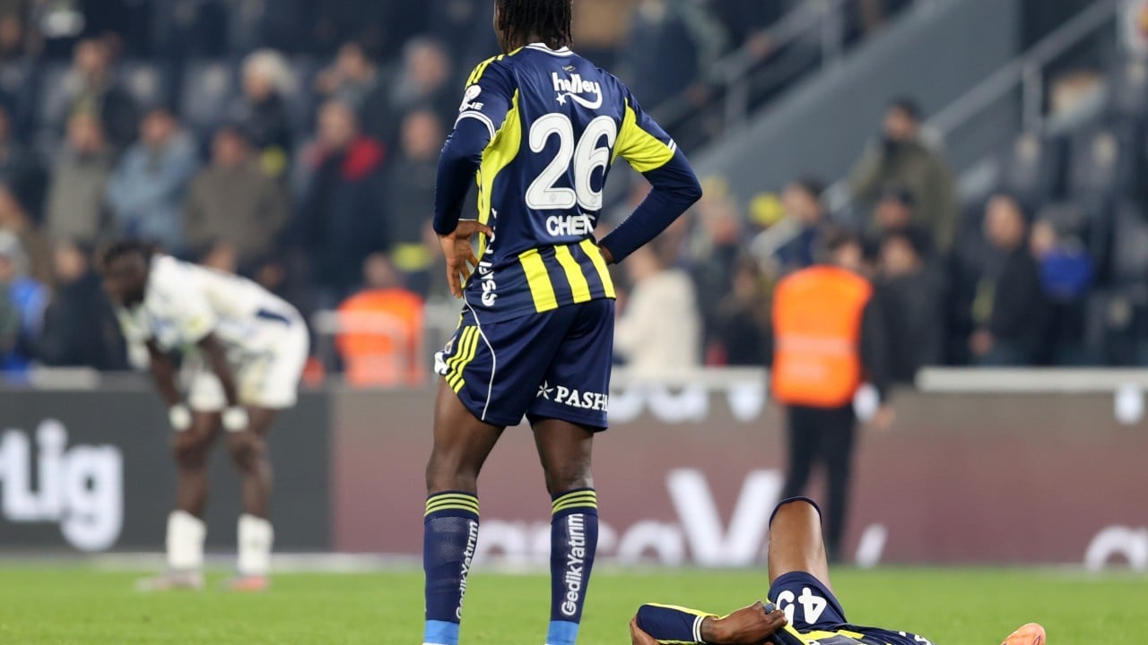 Tam anlamıyla çileden çıkarttılar! Taraftarlar resmen çıldırdı! Ne olacak böyle Tedesco?