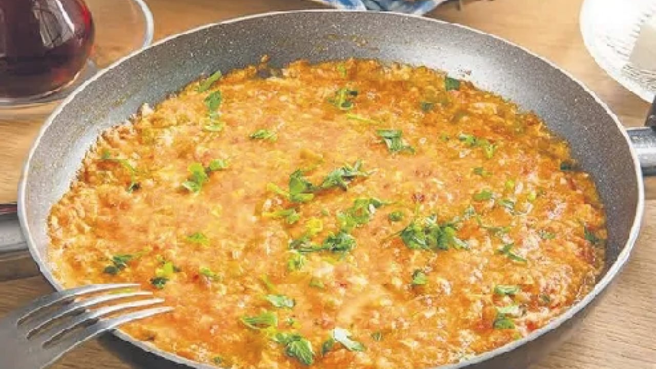 Foto - Tam bir koruma kalkanı: Menemen soğanlı mı yenir soğansız mı? Yılların tartışmasına yanıt 