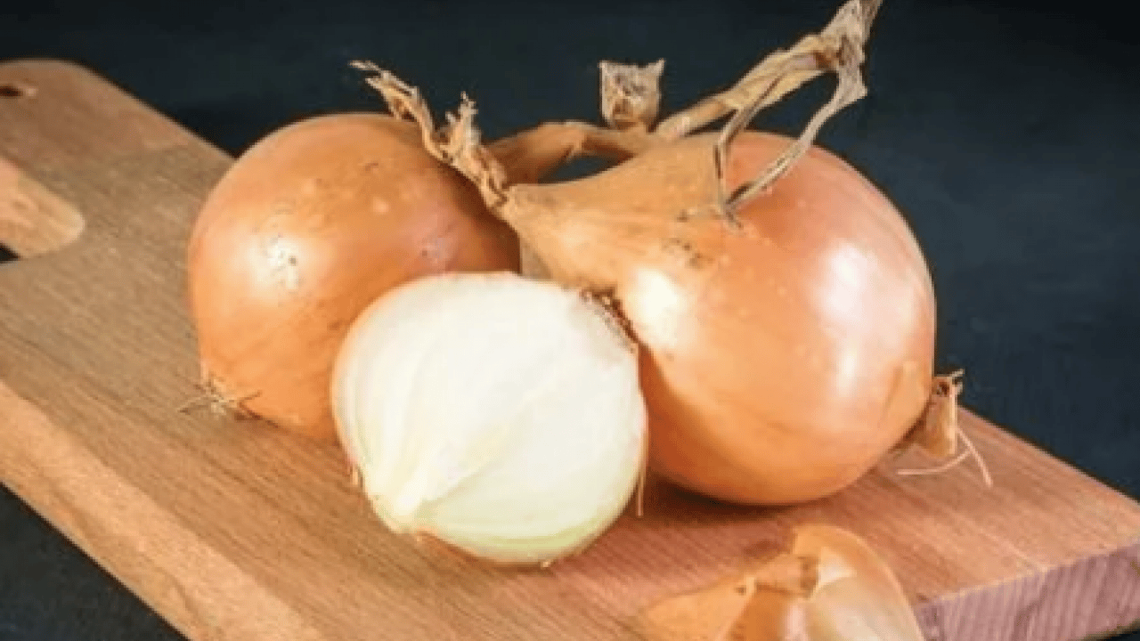 Foto - Tam bir şifa deposuna dönüşüyor... Soğan suyu içerseniz bakın neler oluyor...