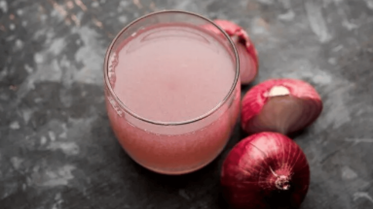 Foto - Tam bir şifa deposuna dönüşüyor... Soğan suyu içerseniz bakın neler oluyor...