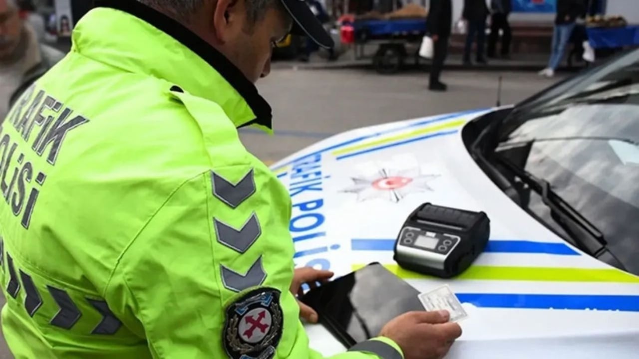 Foto - Tamamı baştan aşağıya değişiyor! İşte yeni trafik cezaları