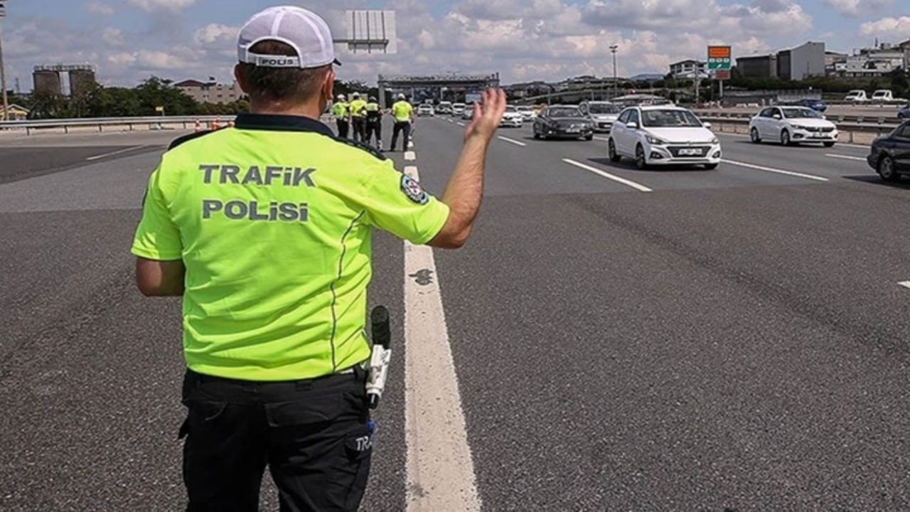 Foto - Tamamı baştan aşağıya değişiyor! İşte yeni trafik cezaları