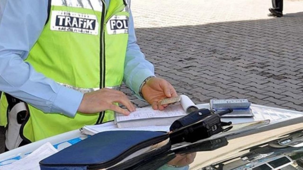 Foto - Tamamı baştan aşağıya değişiyor! İşte yeni trafik cezaları