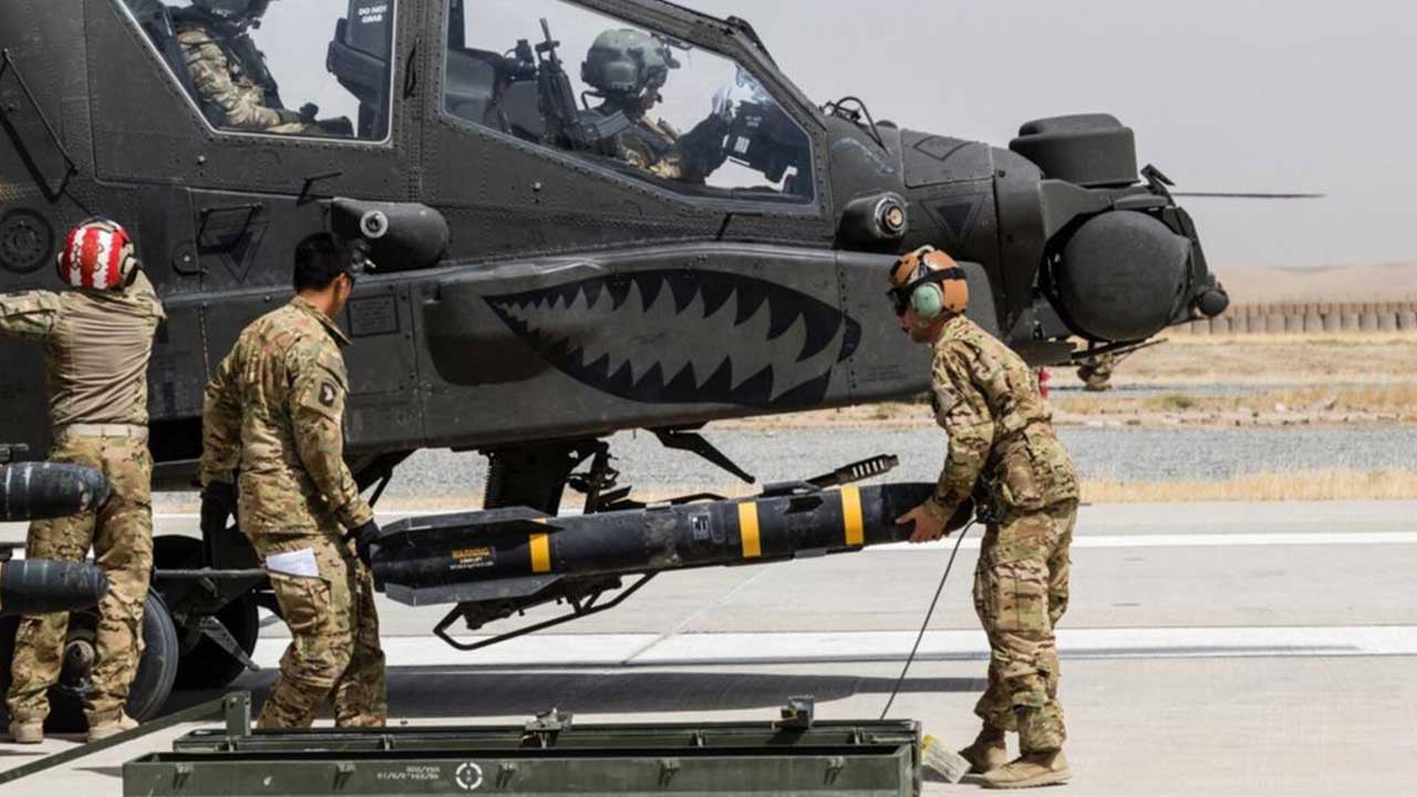 Foto - Belalarını arıyorlar: Türkiye'yi vurmak için önce savaş helikopteri şimdi de füze alıyorlar