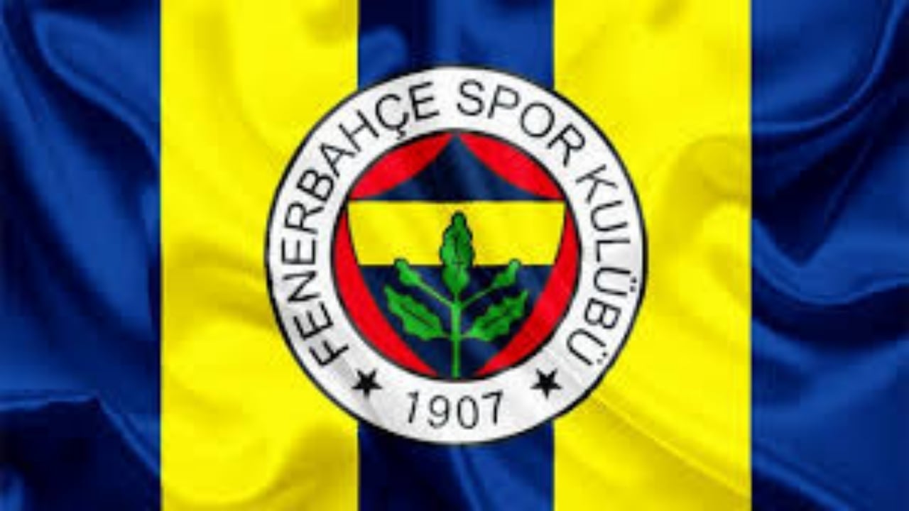 Taraftar hep bir ağızdan adını haykırıyordu! Efsane isim, Fenerbahçe’ye geri döndü