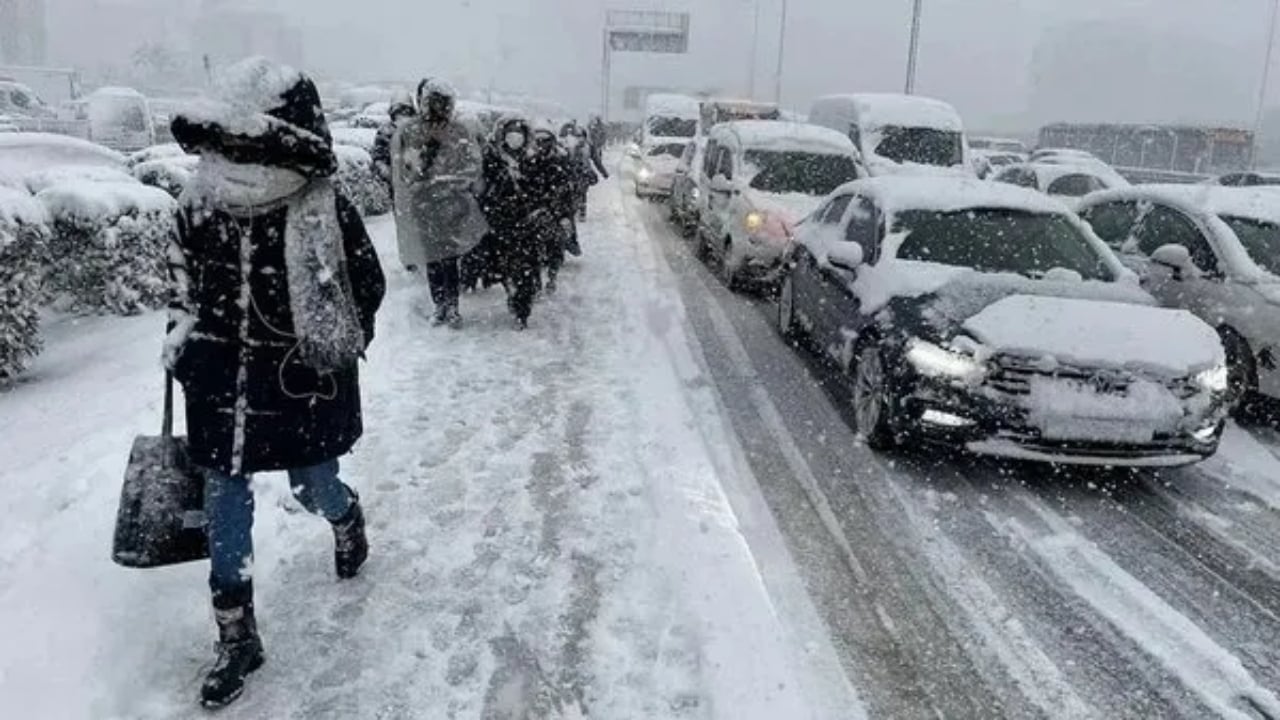 Foto - Tarih netleşti! İstanbul’a 20 santim kar geliyor
