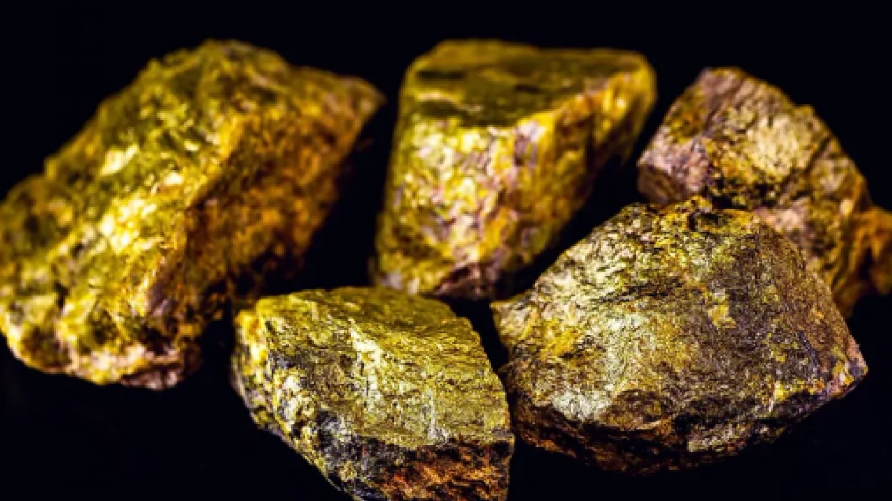 Foto - Tarihe geçecek keşifi duyurdular: Bölgeden 'siyah altın' fışkırıyor!