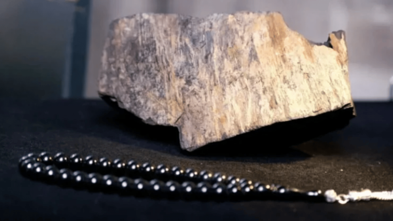 Foto - Erzurum'da zorlu şartlarda çıkarılıyor! Değerine paha biçilemiyor!