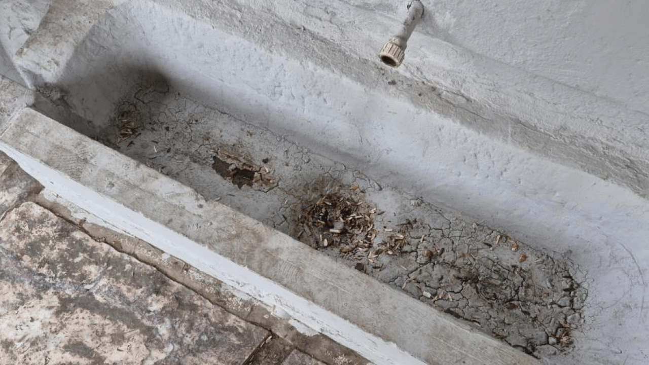 Foto - Tarihi çeşme çöplüğe döndü! Muhtardan ‘vicdan’ uyarısı