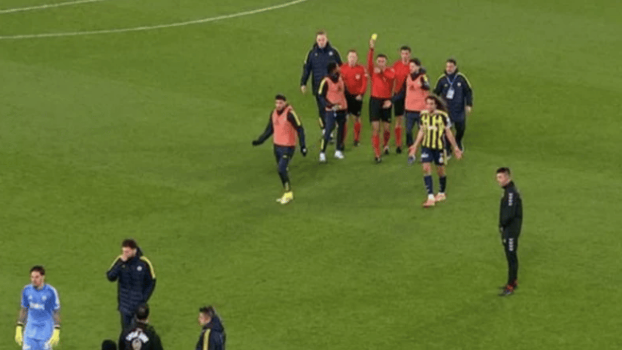Foto - Tarihi dönüş sonrası Fenerbahçe'ye şok: İki isim haftaya olmayacak!