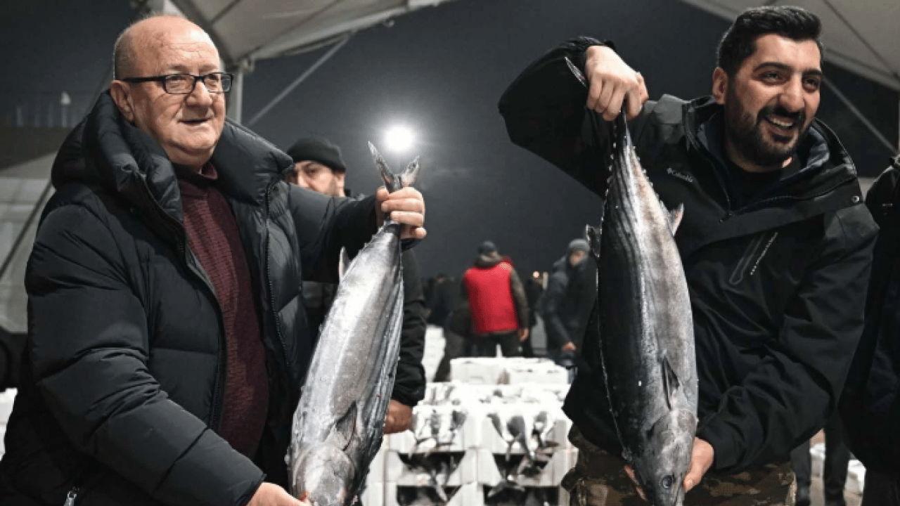 Tarihi İstanbul fotoğraflarında yer alıyordu! 40 yıl sonra Marmara'ya geri döndü