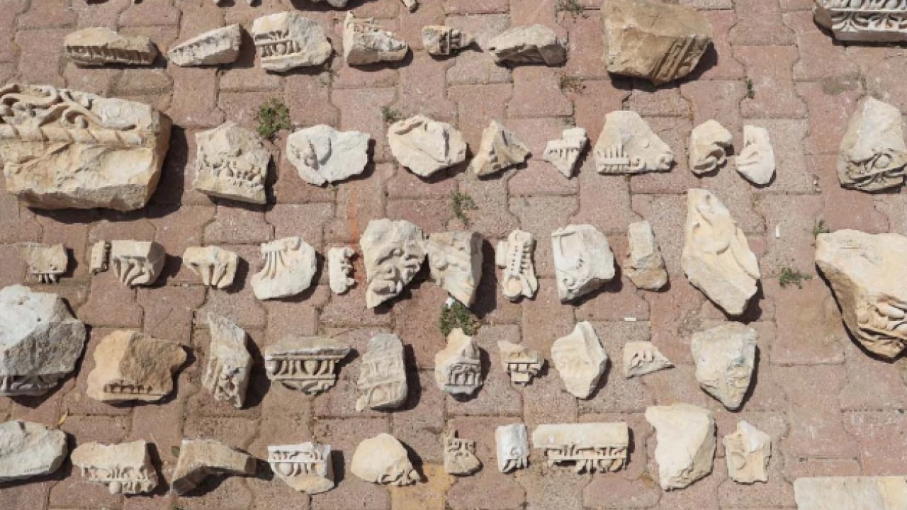Foto - Tarihi kent Olympos’ta anıtsal mezar gün yüzüne çıktı