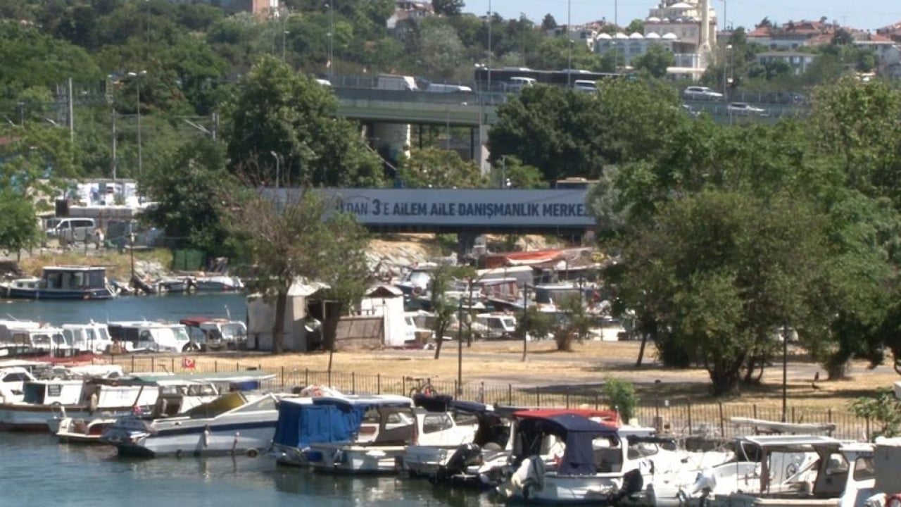 Foto - Tarihi köprüde artık in cin top oynuyor Küçükçekmece esnafına İBB darbesi