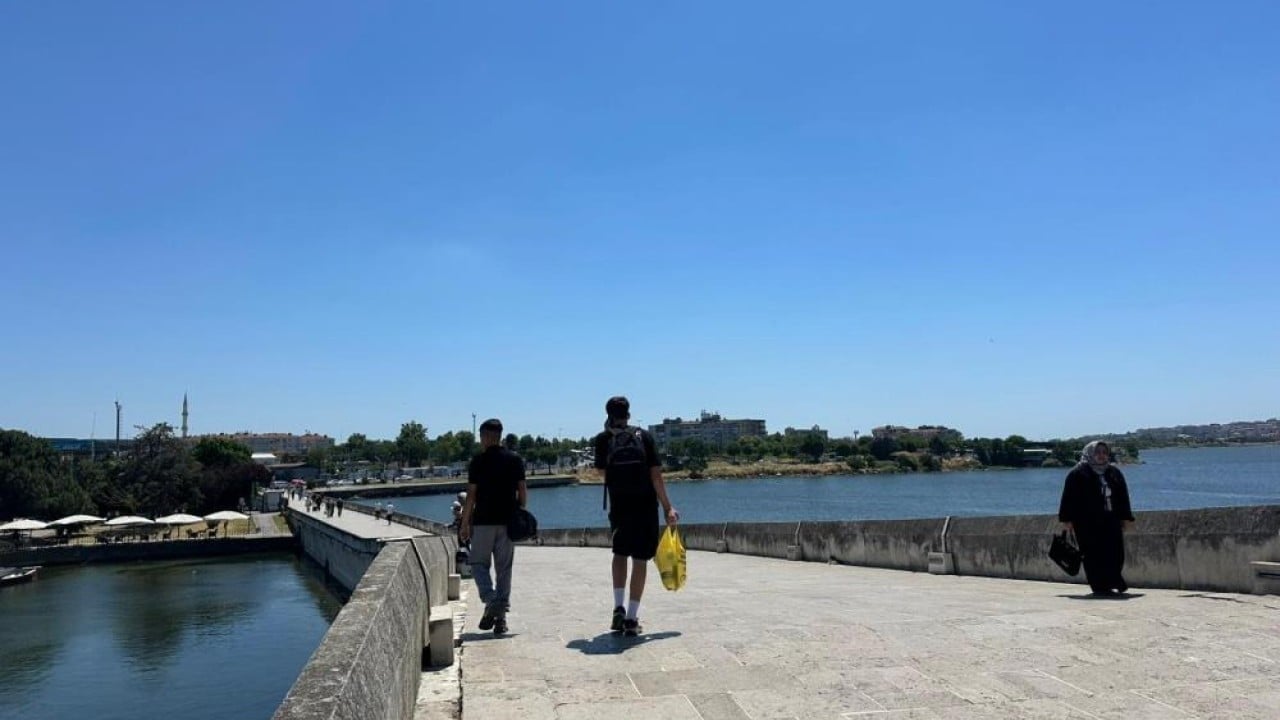 Foto - Tarihi köprüde artık in cin top oynuyor Küçükçekmece esnafına İBB darbesi
