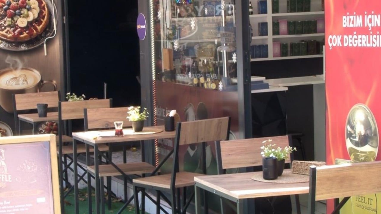 Foto - Tarihi köprüde artık in cin top oynuyor Küçükçekmece esnafına İBB darbesi