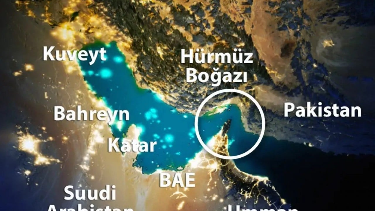 Foto - Tarihi manevra: Hürmüz Boğazı'na yaklaşan Türk gemisi AIS sinyalini apar topar değiştirip bakın ne yaptı