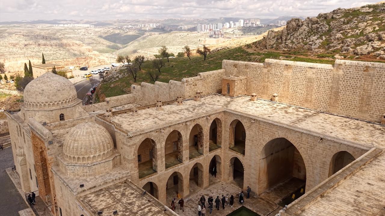 Foto - Tarihi medresede bir asır sonra akademik eğitim! Yeniden eğitim yuvasına dönüştü