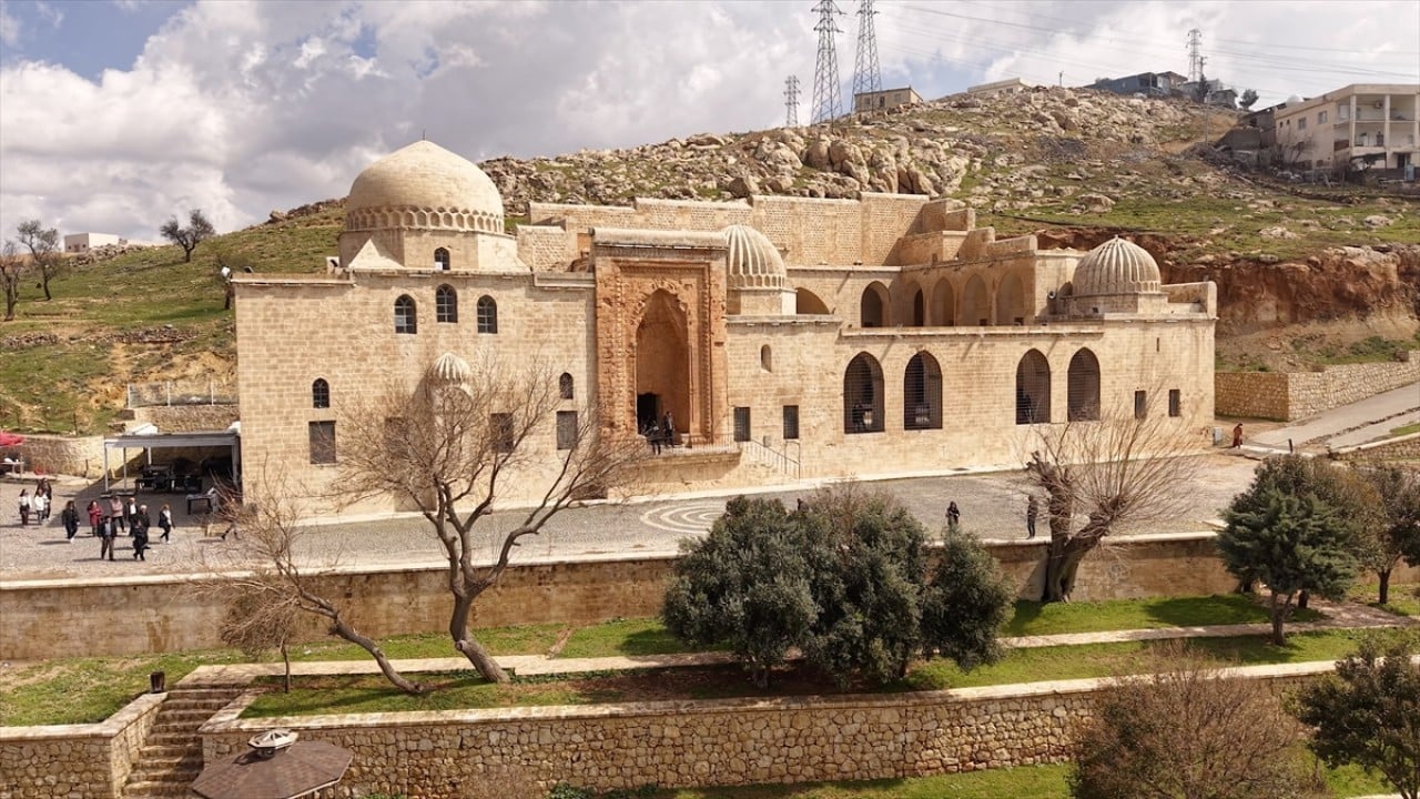 Tarihi medresede bir asır sonra akademik eğitim! Yeniden eğitim yuvasına dönüştü