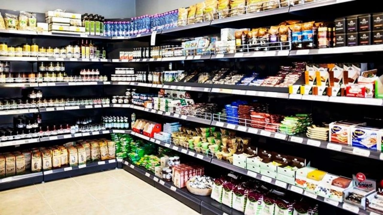 Foto - Tarihi yaklaşan ürünler satılıyor: Ucuz markete büyük ilgi