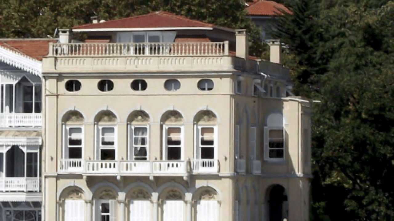 Foto - Tarihi yalı icradan satılıyor: İşte dudak uçuklatan rakam!