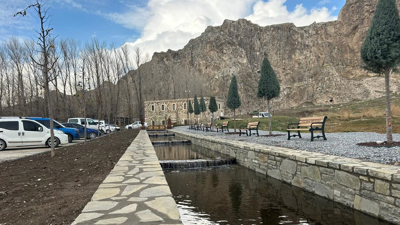 Foto - Tarihi yapı büyük dönüşümle açıldı! Horhor Medresesi Camii hayat buldu