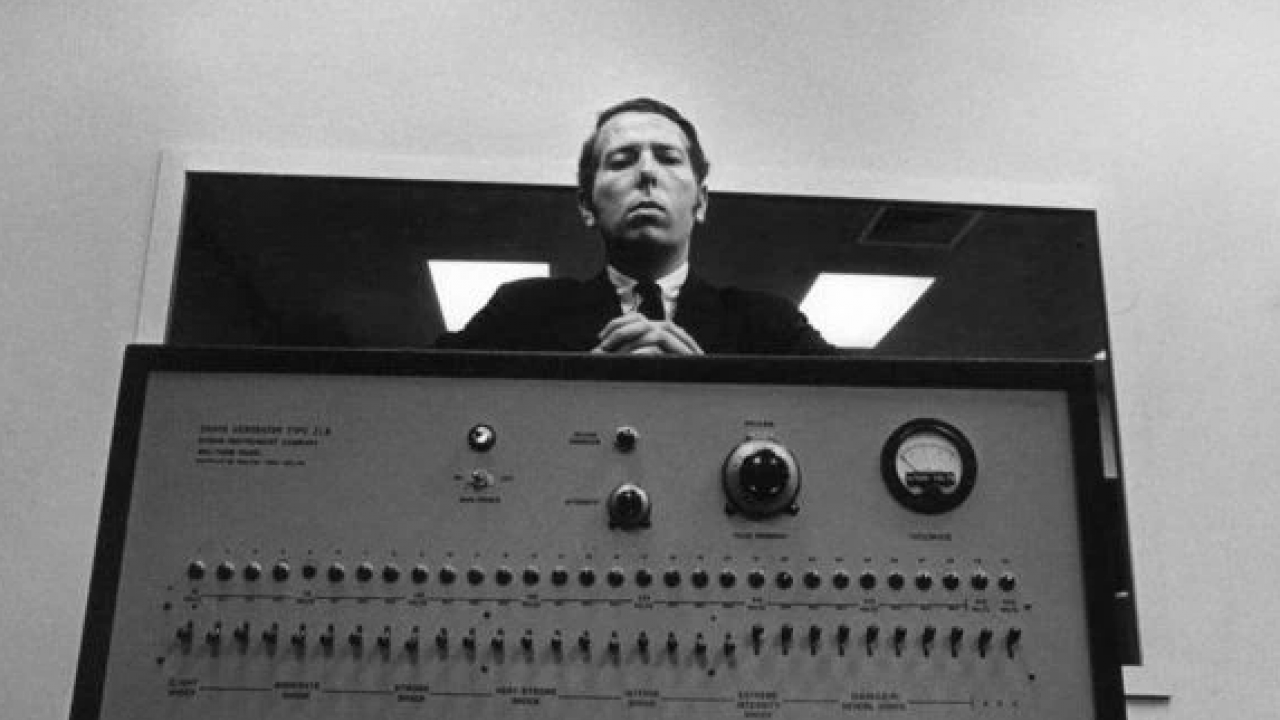 Tarihin en ürkütücü deneyi! Milgram ve insan doğasını sarsan sonuçlar