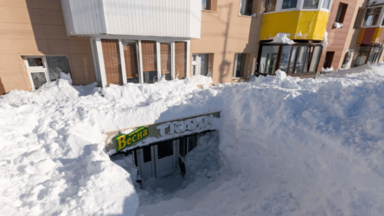 Foto - Tarihin en yoğun kar yağışı! Evlerin ikinci katına kadar çıktı