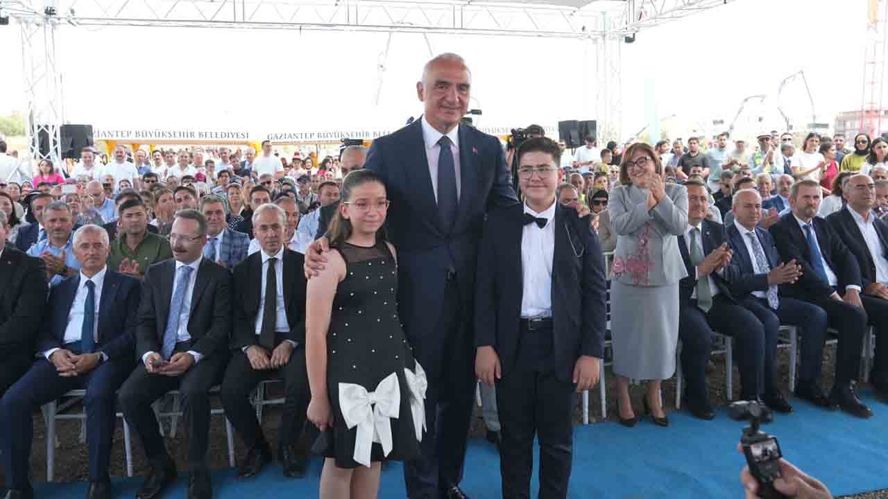 Foto - Tarihin kalbinde ilk harç döküldü: Gaziantep’in kültür geleceği yükseliyor!