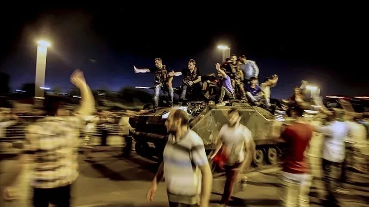 Foto - Tarihin yeniden yazıldığı gece: İşte saat saat 15 Temmuz'da yaşananlar