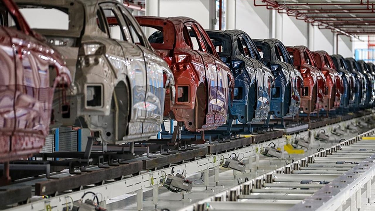 Foto - Tarihsel rekor seviyeye ulaşıldı! Otomotiv ekonomiye güç kattı! Çift haneli büyüme