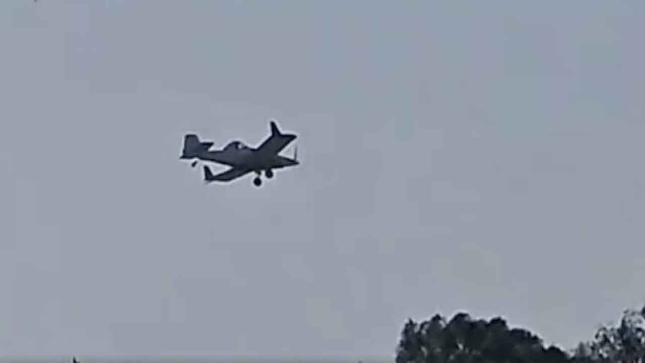 Tarım arazilerine uçaklarla zehirli maddeler püskürttüler