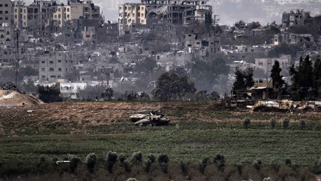 Foto - Tarım arazilerine uçaklarla zehirli maddeler püskürttüler