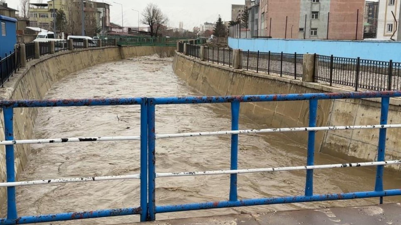 Foto - Tarım üreticisine umut oldu Yüksekova'da 10 yıl sonra gelen bereket taşkını