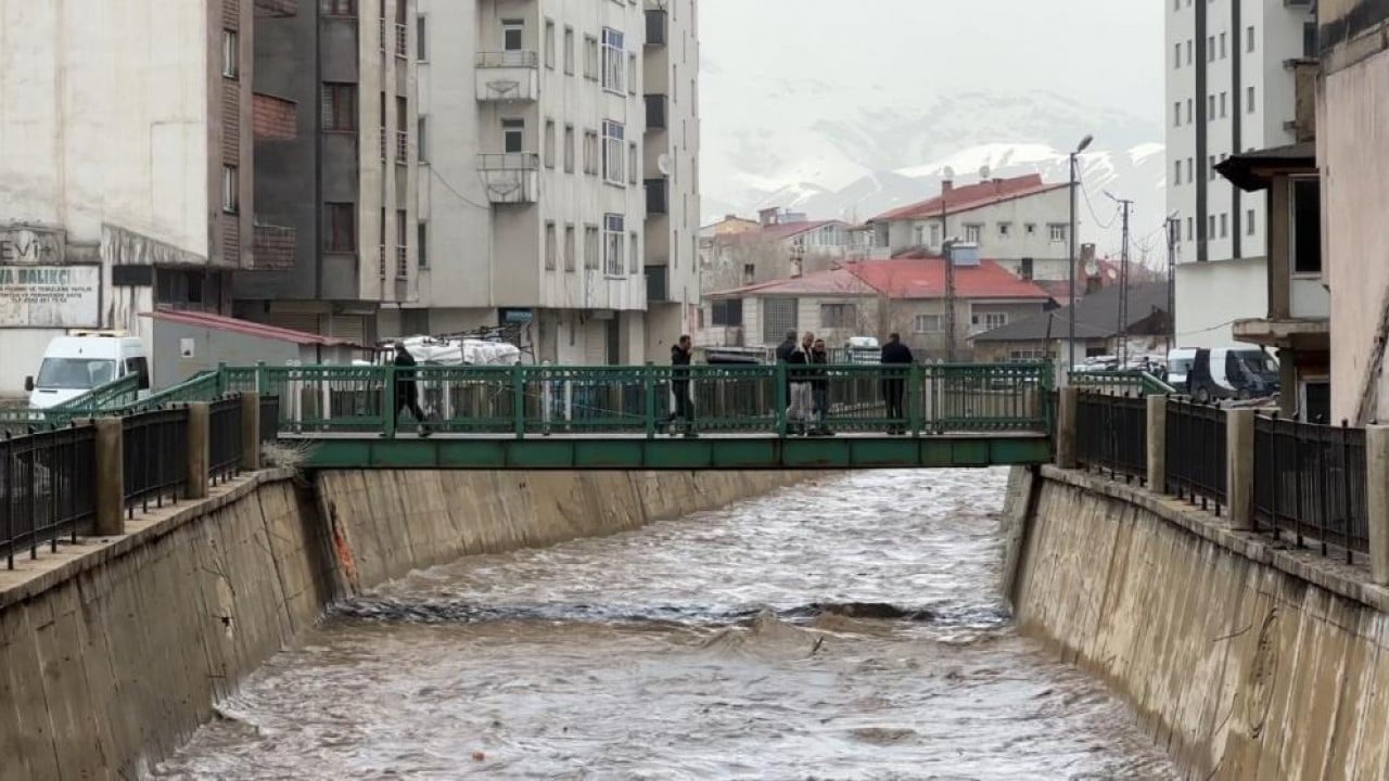 Foto - Tarım üreticisine umut oldu Yüksekova'da 10 yıl sonra gelen bereket taşkını