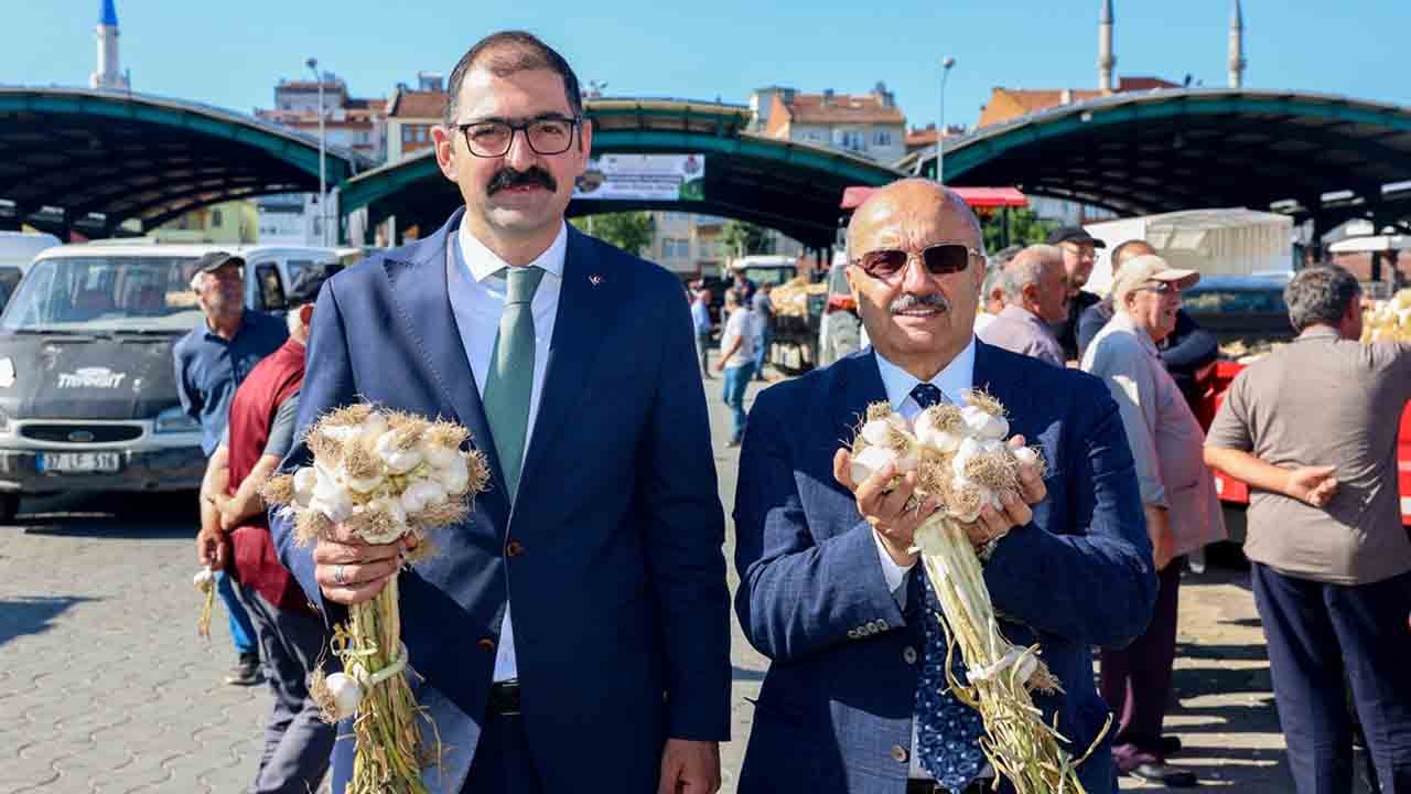 Taşköprü'de sarımsak sezonu açıldı: İlk pazar dualarla kuruldu