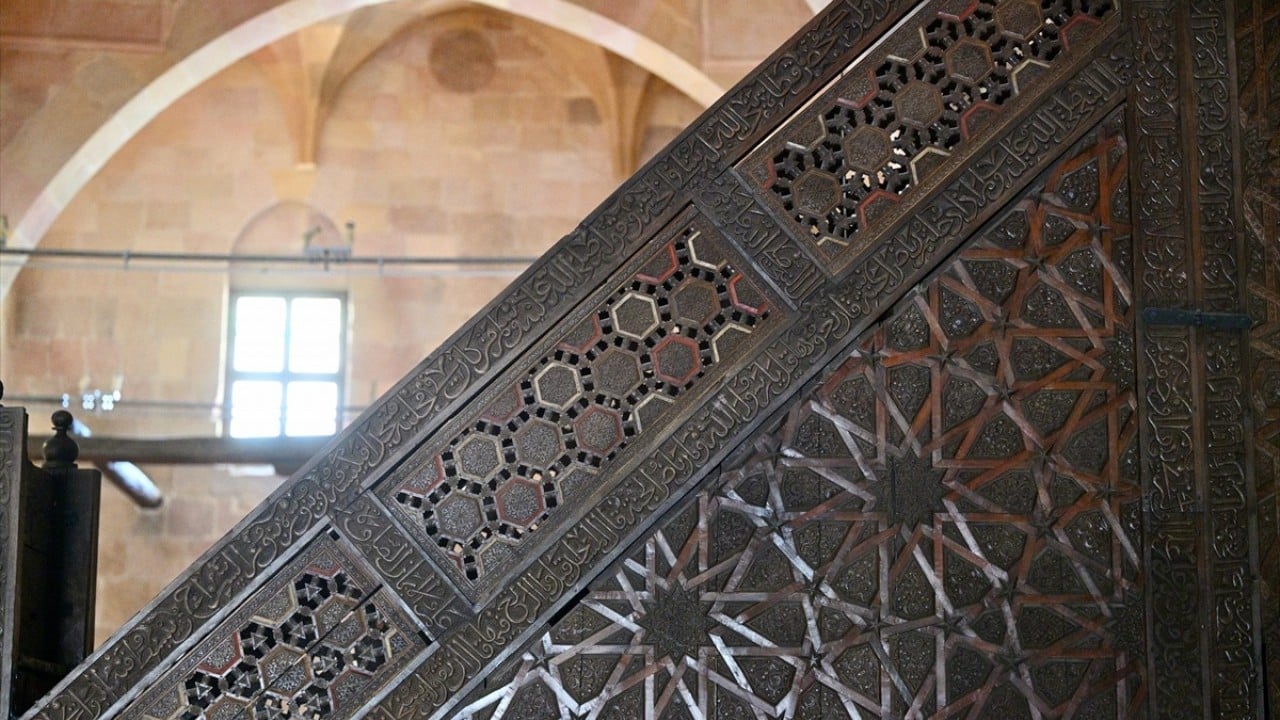 Foto - Taşlarda gölgeler yüzyıllardır kıyama duruyor