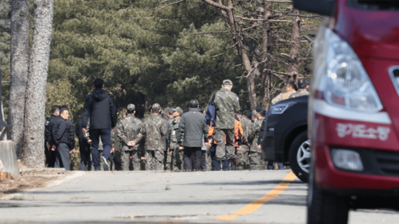 Foto - Tatbikat faciaya dönüştü: Sıkışan mühimmat patladı!