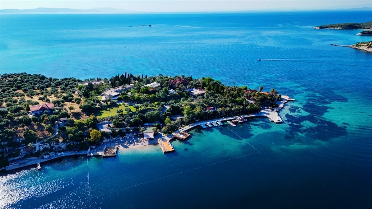 Foto - Tatilcilerin yeni gözdesi! Dikili’nin doğa harikası adaları ve koyları dikkat çekiyor