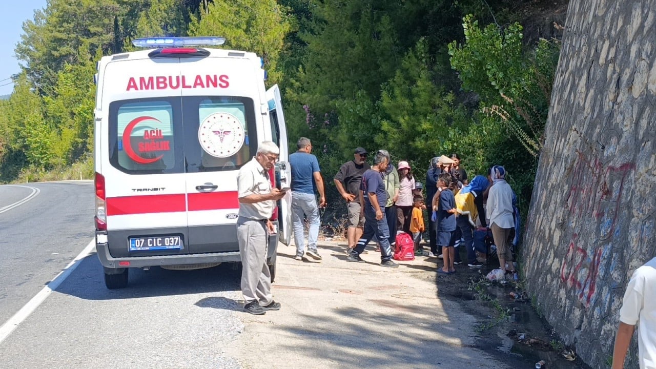Foto - Tatilden dönen ailenin otomobili alev alev yandı muhtemel faciadan dönüldü