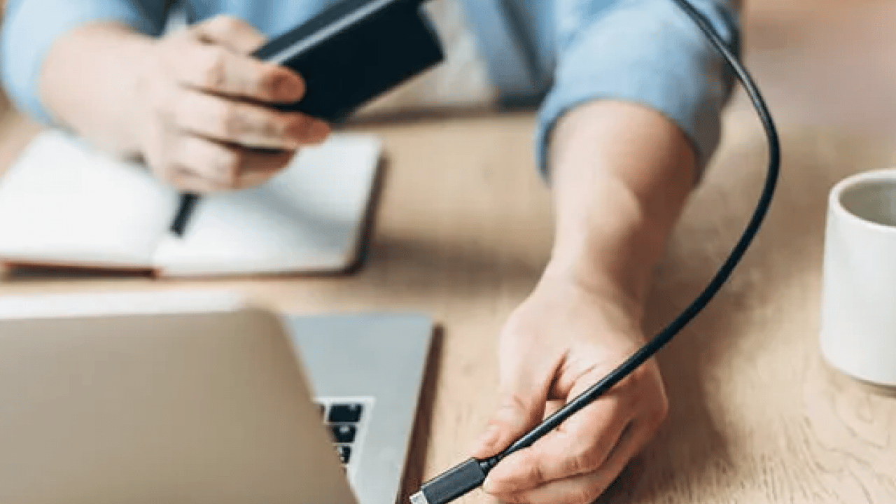 Foto - Tatile çıktığınızda pasaportunuzu... Adaptörünüzü mü unuttunuz? Çözüm odadaki televizyonda gizli!