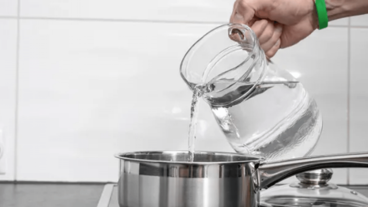 Foto - Tavaları ovma derdine son! 2 dakikalık yöntemle açık açık bunu yapın ve...