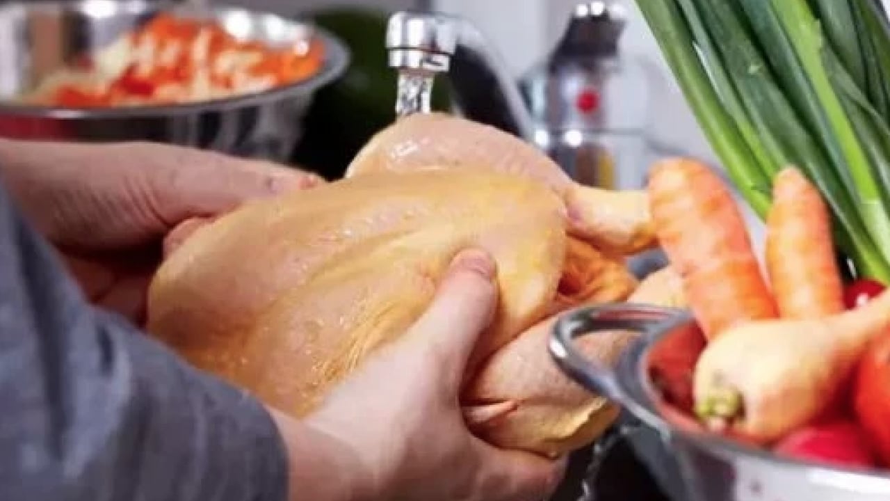 Foto - Tavuk hazırlarken bu hatayı yapmayın: Uzmanlardan kritik uyarı, bakteri detayı