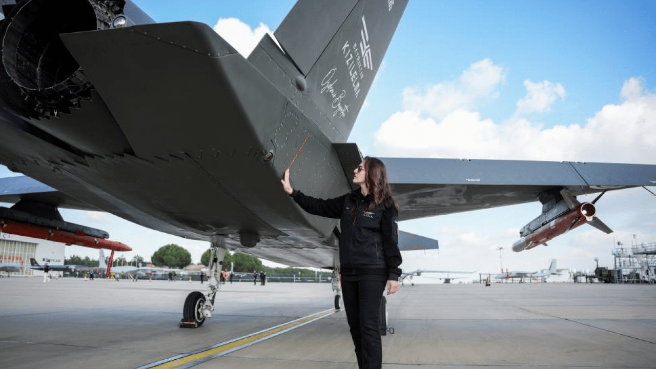Foto - TB2 ile başladı, KIZILELMA ile tarih yazıyor: Kumanda insansız savaş uçaklarının ilk kadın pilotu Elif Ergin’e emanet