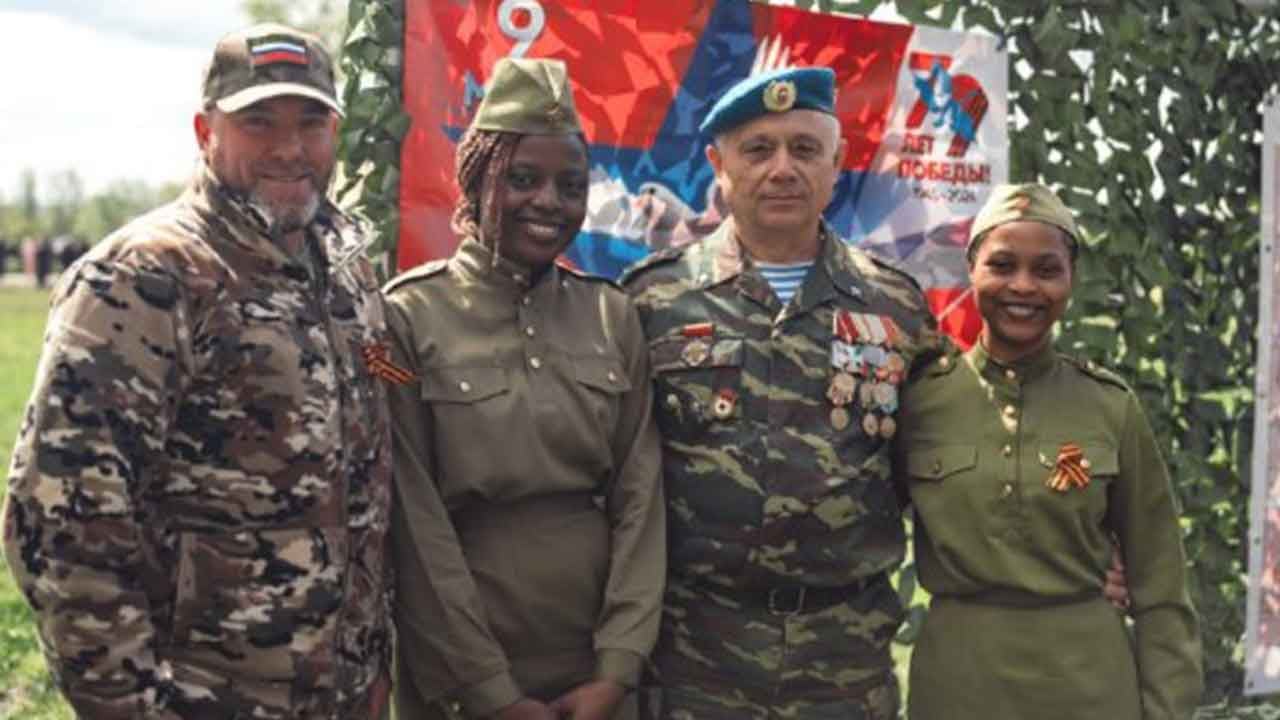 Foto - TB2 SİHA'lara karşı geliştirilen İHA'ların üretiminde skandal: Genç kadınları kandırıp üretim bandına attılar